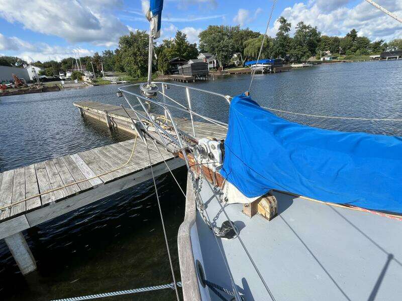 Sans Souci 37ft Tayana Yacht For Sale