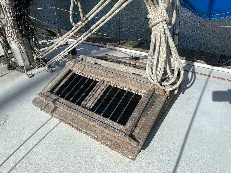 Sans Souci 37ft Tayana Yacht For Sale