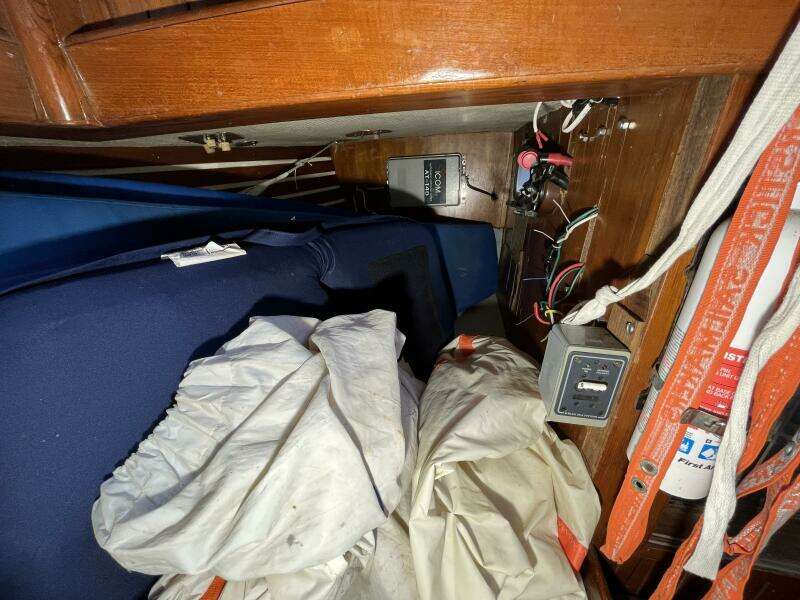 Sans Souci 37ft Tayana Yacht For Sale