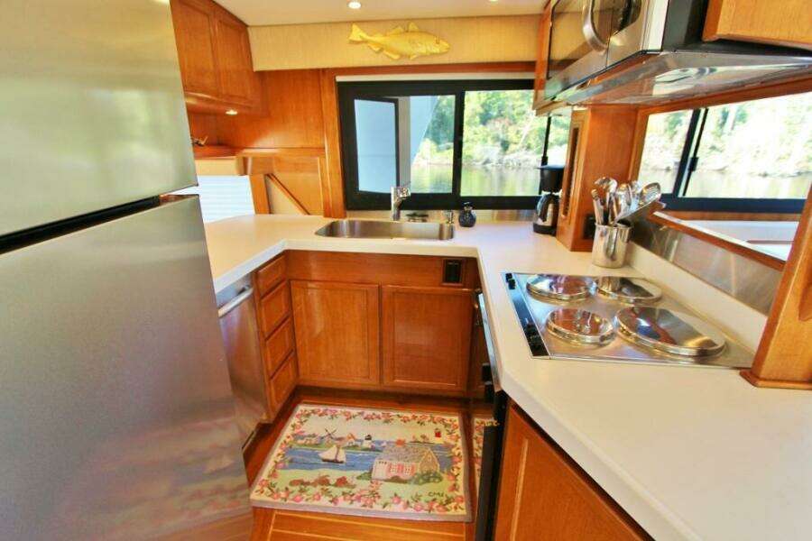 SLAINTE 53ft Tollycraft Yacht For Sale
