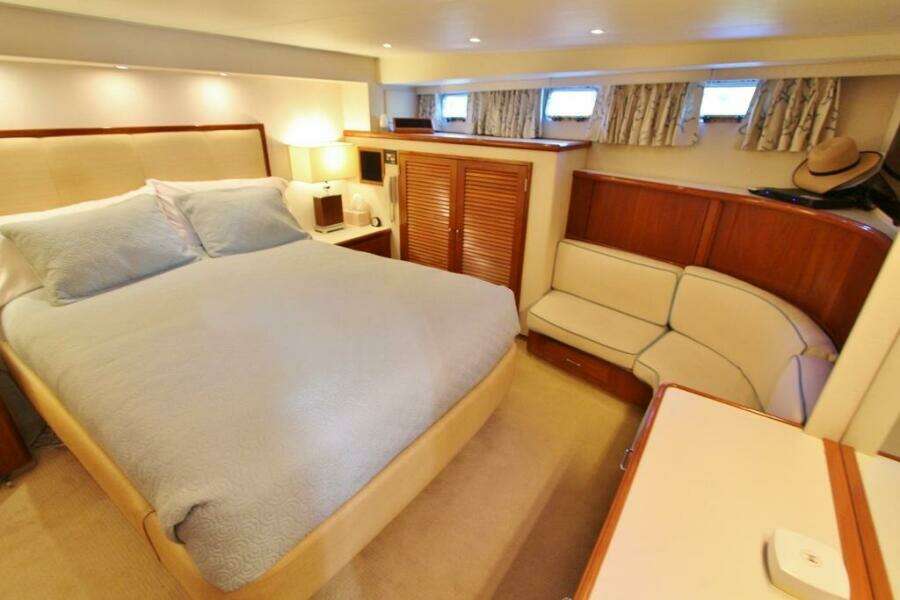 SLAINTE 53ft Tollycraft Yacht For Sale