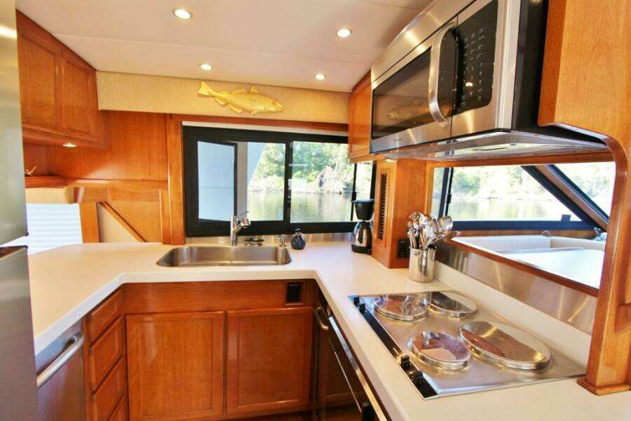 SLAINTE 53ft Tollycraft Yacht For Sale