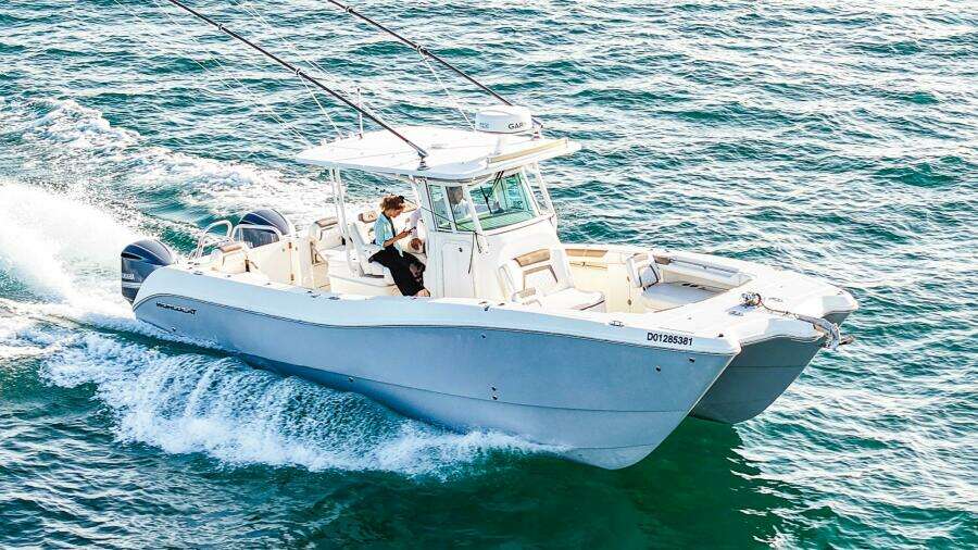 COMPLETE LUNASEA 32ft World Cat Yacht For Sale