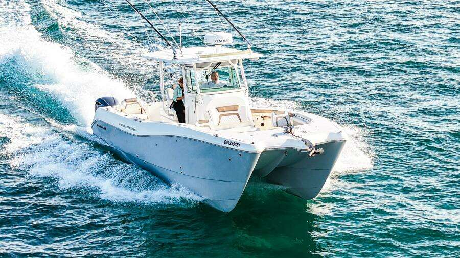 COMPLETE LUNASEA 32ft World Cat Yacht For Sale