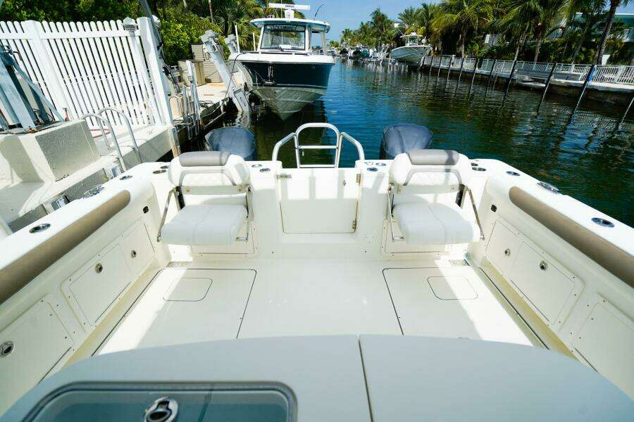 COMPLETE LUNASEA 32ft World Cat Yacht For Sale