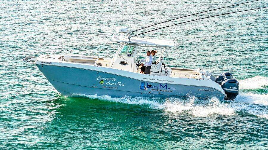 COMPLETE LUNASEA 32ft World Cat Yacht For Sale