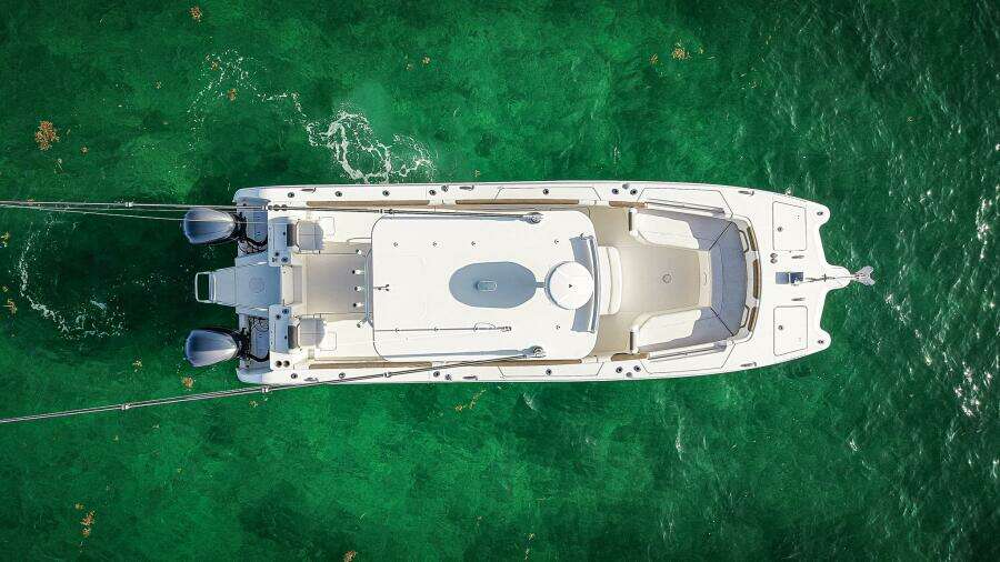 COMPLETE LUNASEA 32ft World Cat Yacht For Sale