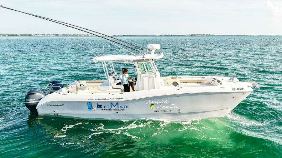 COMPLETE LUNASEA 32ft World Cat Yacht For Sale