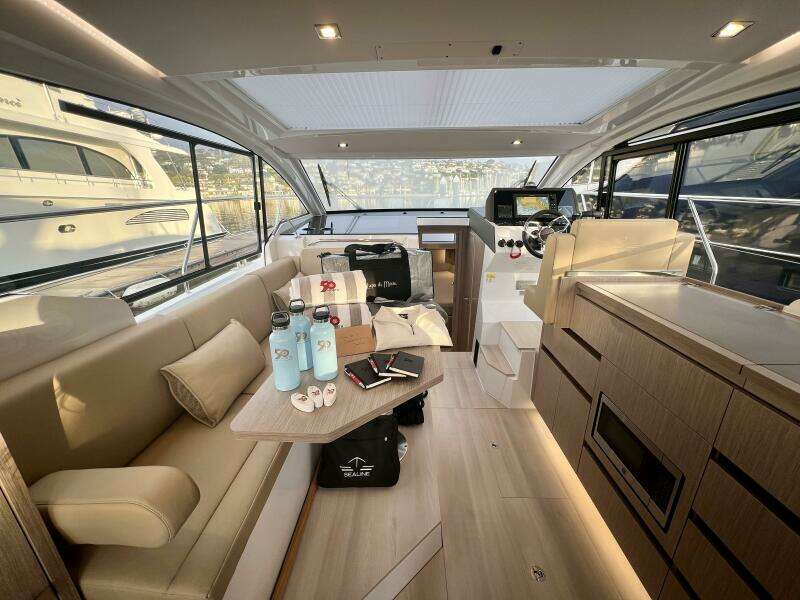 33ft Sealine Yacht For Sale