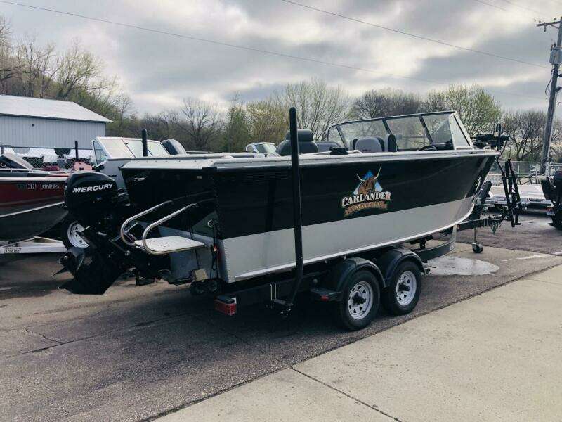 22ft Lund Yacht For Sale