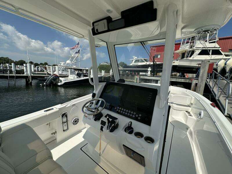 Dawn s Boyz 28ft Edgewater Yacht For Sale