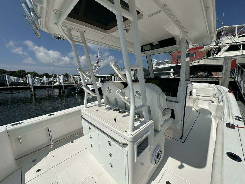 Dawn s Boyz 28ft Edgewater Yacht For Sale