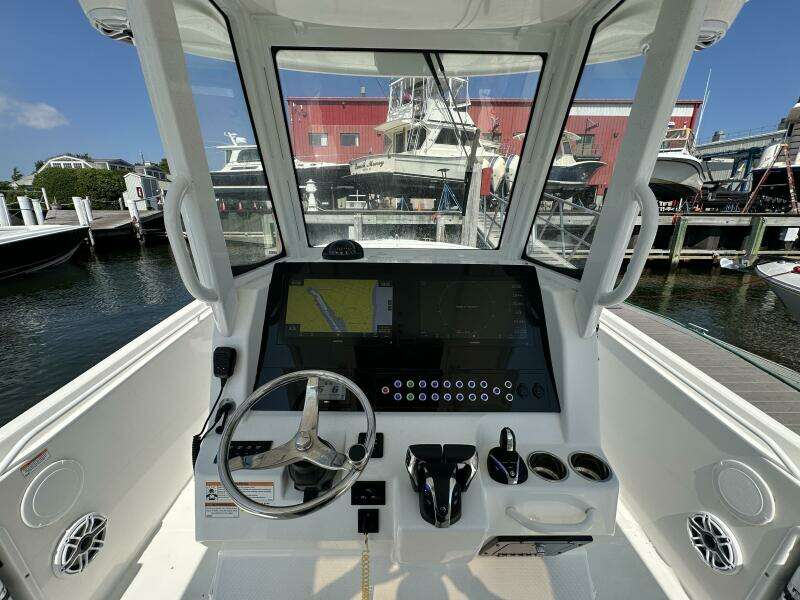 Dawn s Boyz 28ft Edgewater Yacht For Sale