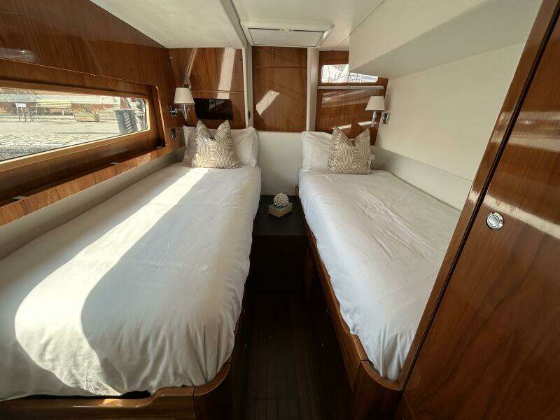Giramondo 48ft Privilege Yacht For Sale