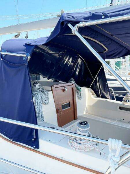 Rocinante 37ft Island Packet Yacht For Sale