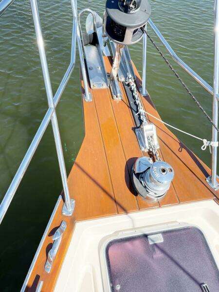 Rocinante 37ft Island Packet Yacht For Sale