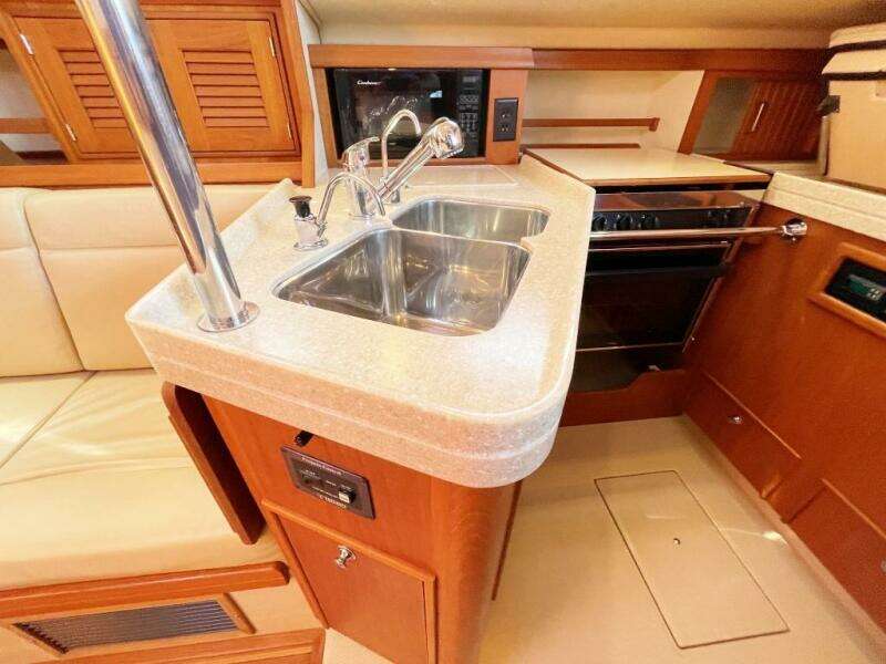 Rocinante 37ft Island Packet Yacht For Sale