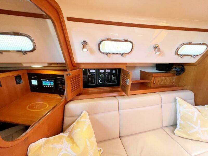 Rocinante 37ft Island Packet Yacht For Sale