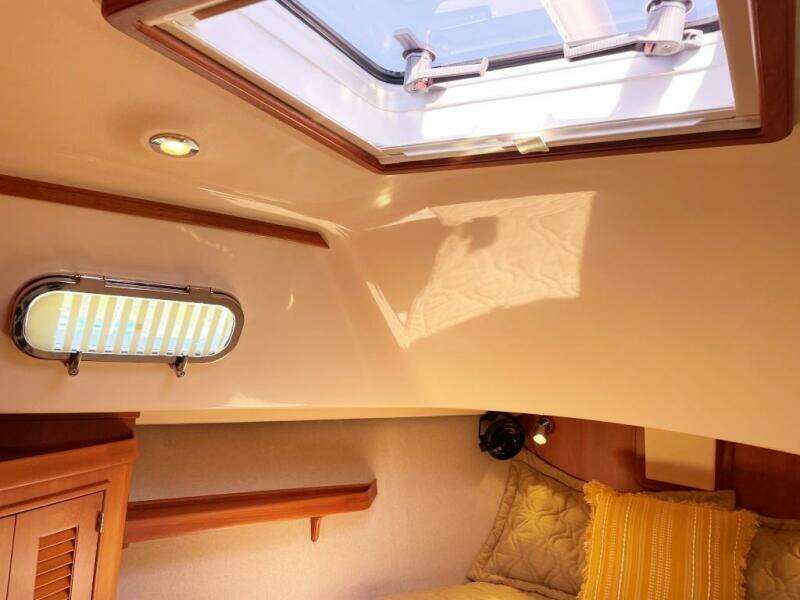 Rocinante 37ft Island Packet Yacht For Sale