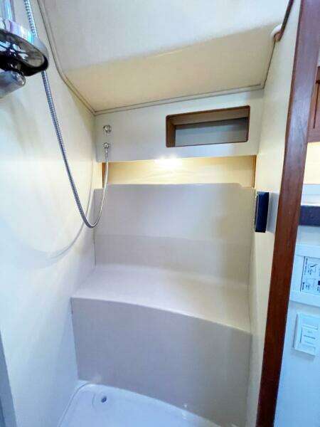 Rocinante 37ft Island Packet Yacht For Sale
