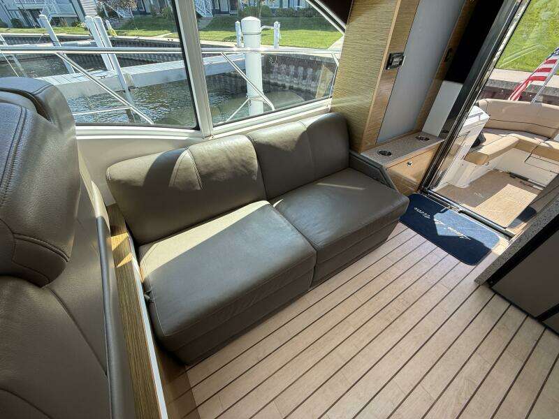 Livin  La Vitta 2 45ft Cruisers Yachts Yacht For Sale