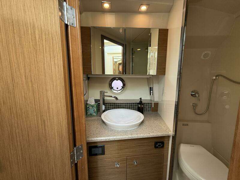 Livin  La Vitta 2 45ft Cruisers Yachts Yacht For Sale