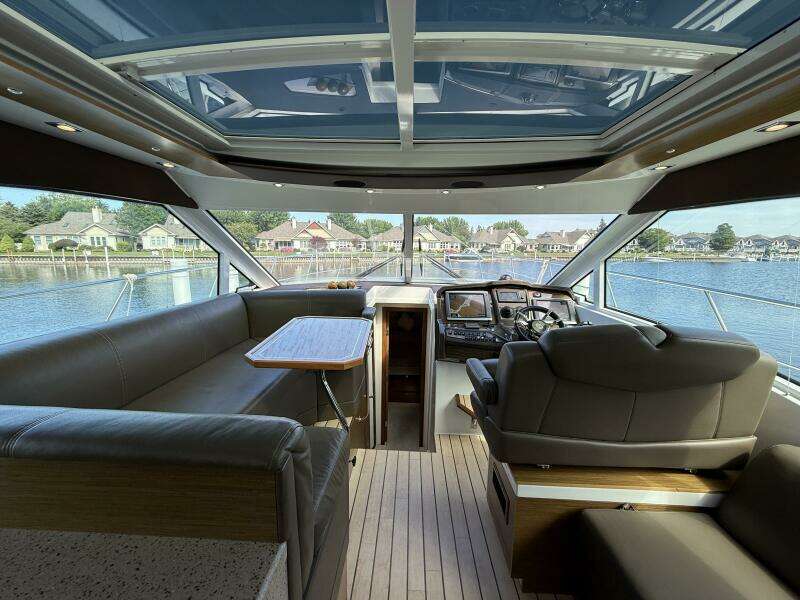Livin  La Vitta 2 45ft Cruisers Yachts Yacht For Sale