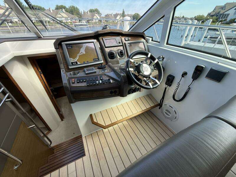 Livin  La Vitta 2 45ft Cruisers Yachts Yacht For Sale