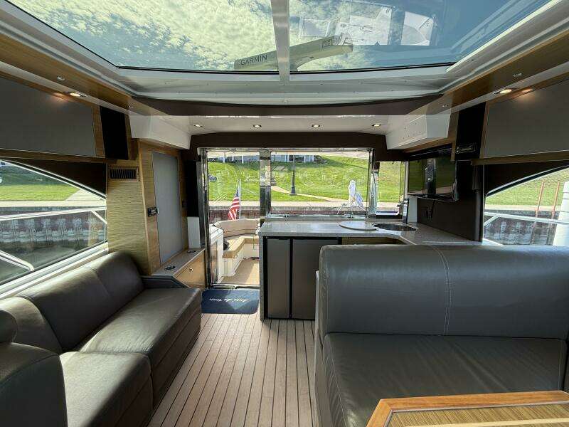Livin  La Vitta 2 45ft Cruisers Yachts Yacht For Sale