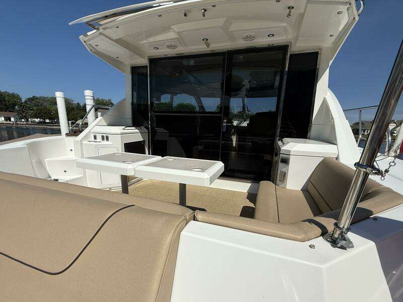 Livin  La Vitta 2 45ft Cruisers Yachts Yacht For Sale