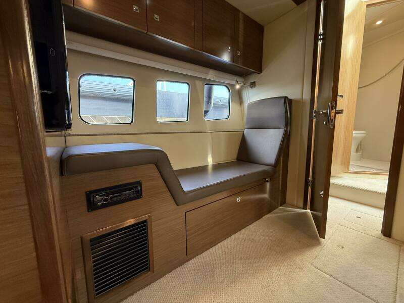 Livin  La Vitta 2 45ft Cruisers Yachts Yacht For Sale