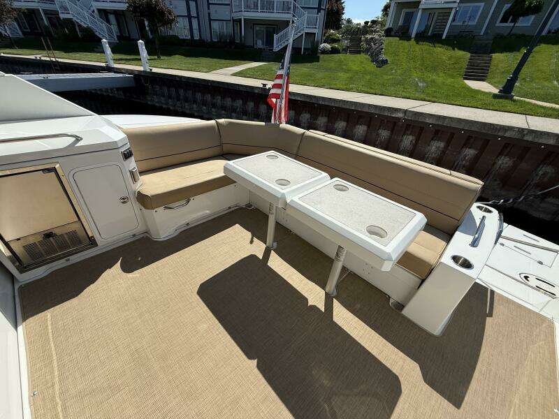 Livin  La Vitta 2 45ft Cruisers Yachts Yacht For Sale