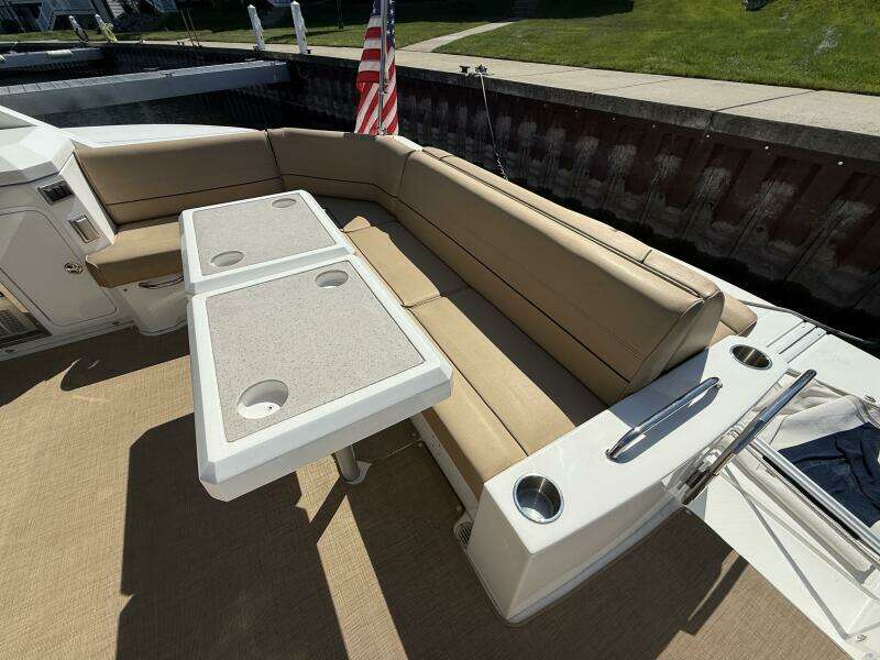 Livin  La Vitta 2 45ft Cruisers Yachts Yacht For Sale