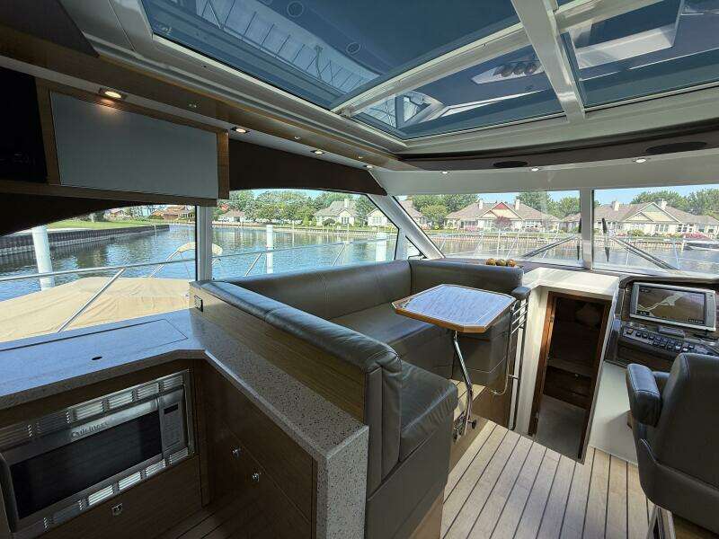 Livin  La Vitta 2 45ft Cruisers Yachts Yacht For Sale