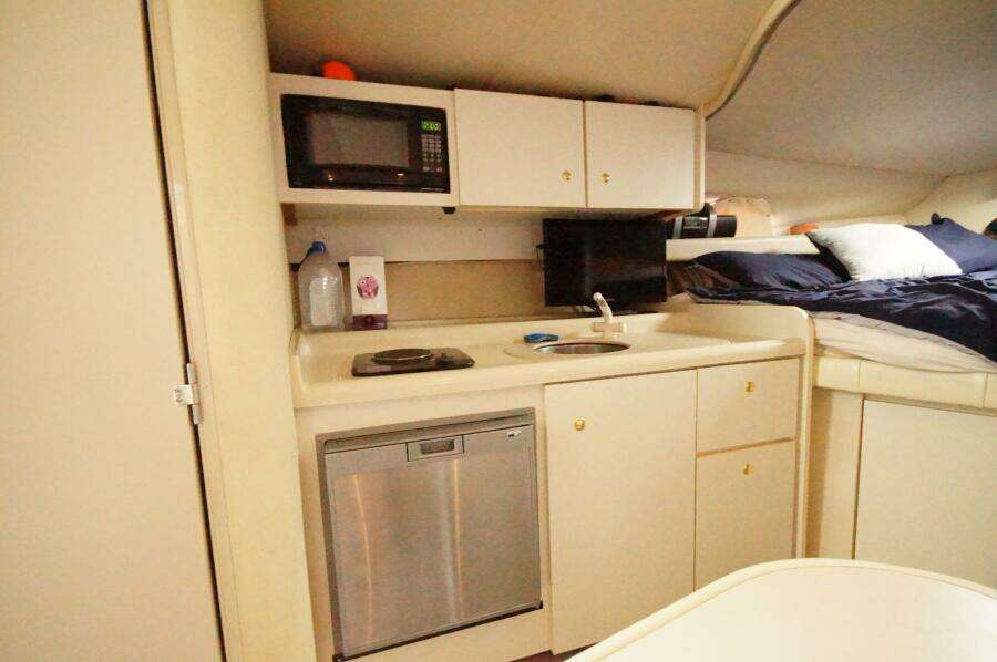 30ft Cruisers Yachts Yacht For Sale