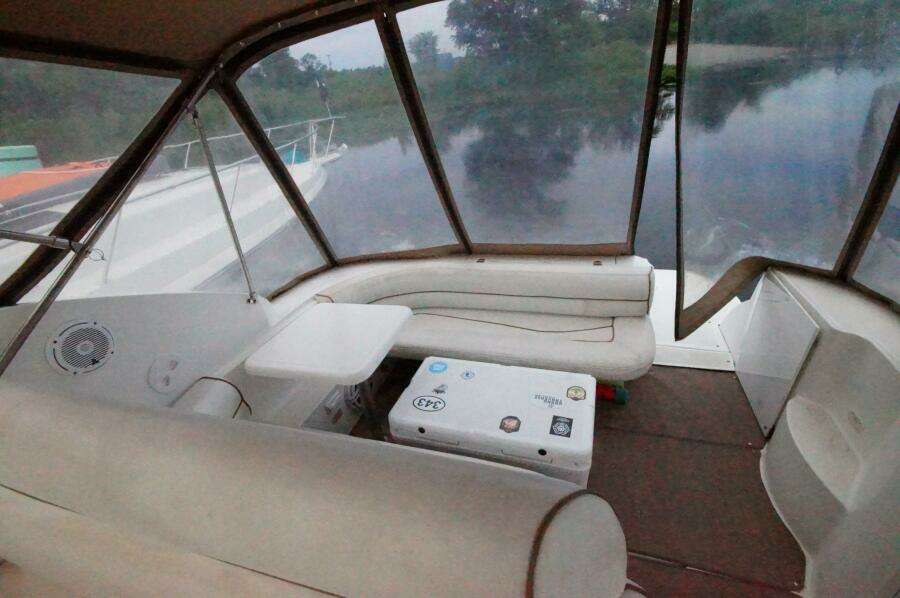 30ft Cruisers Yachts Yacht For Sale