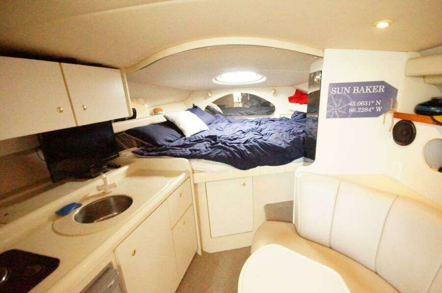 30ft Cruisers Yachts Yacht For Sale