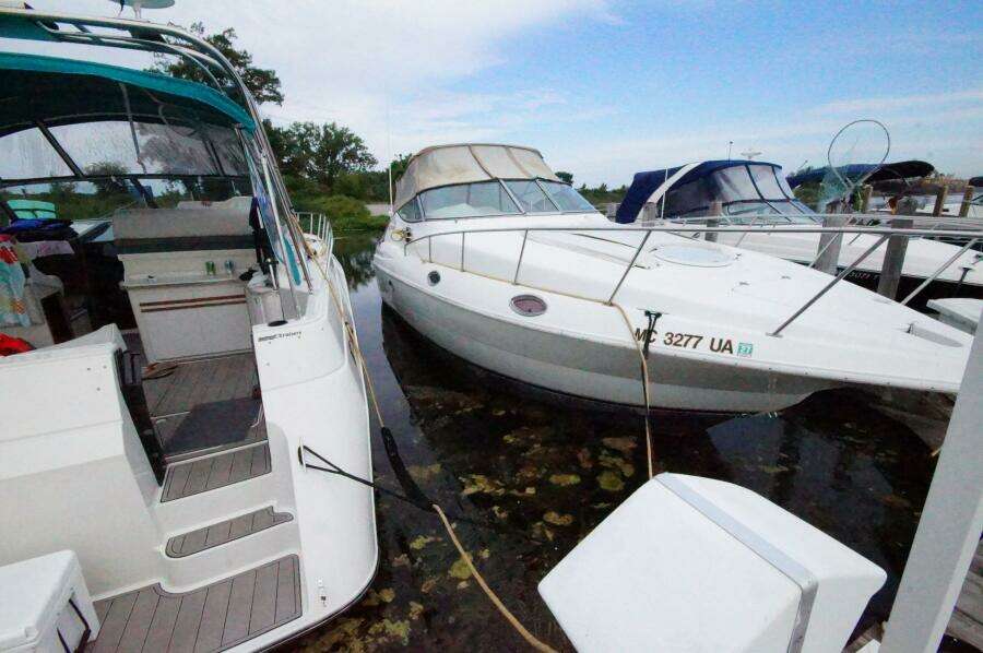 30ft Cruisers Yachts Yacht For Sale