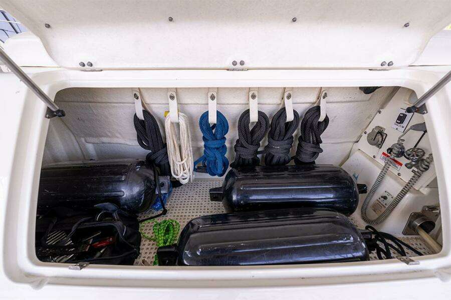 Transom storage