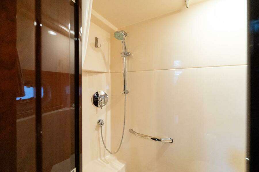 Guest shower