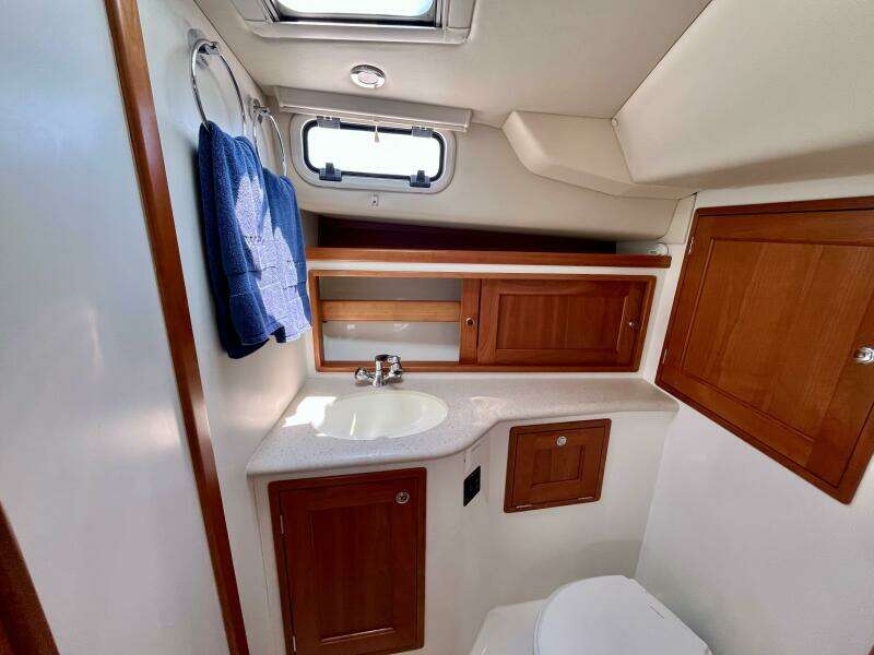 Waterlee 35ft MJM Yacht For Sale
