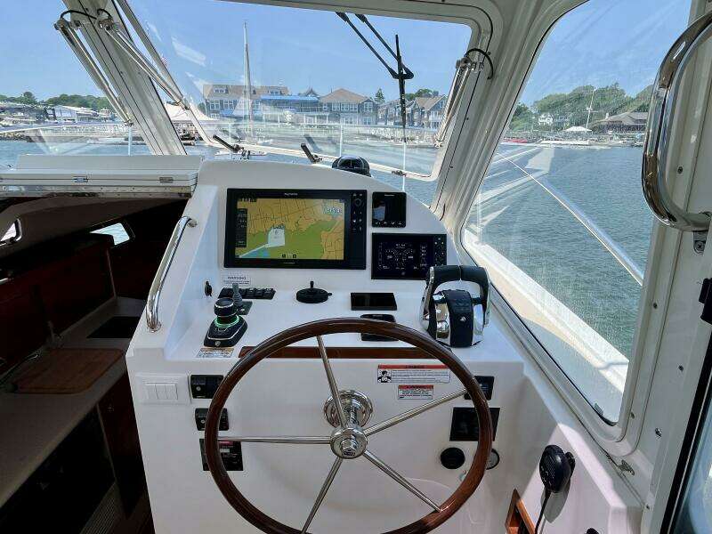 Waterlee 35ft MJM Yacht For Sale