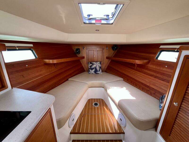 Waterlee 35ft MJM Yacht For Sale