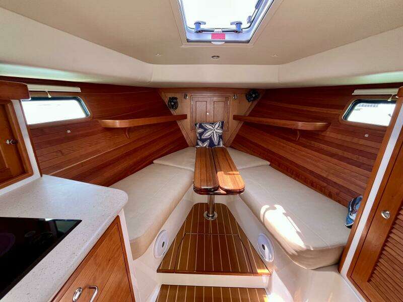 Waterlee 35ft MJM Yacht For Sale