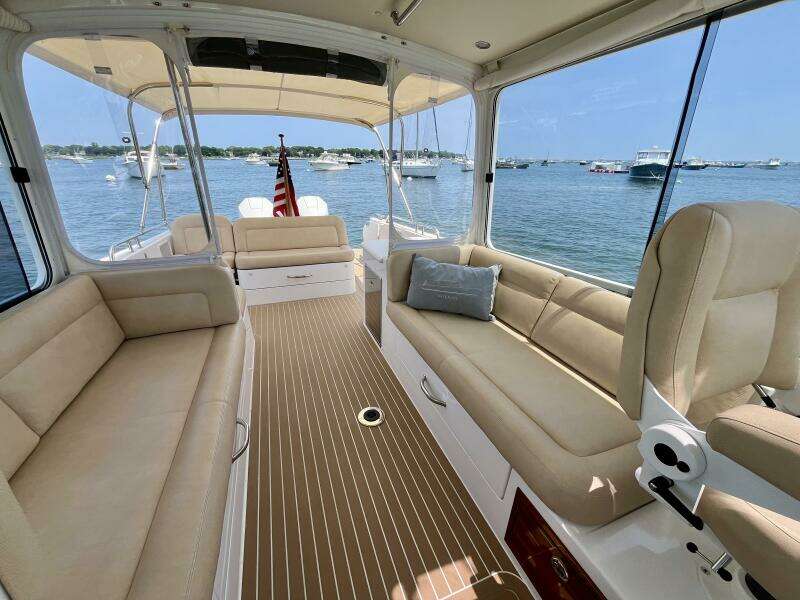 Waterlee 35ft MJM Yacht For Sale