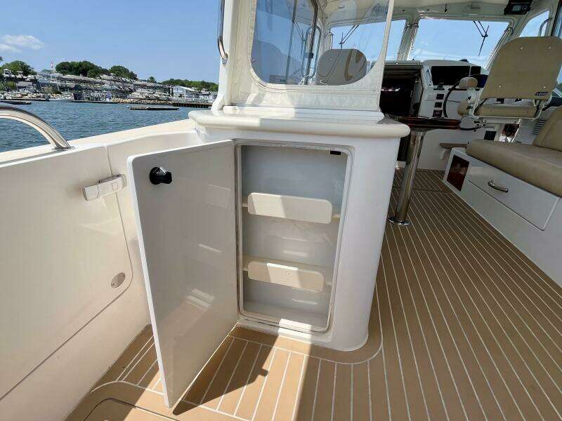 Waterlee 35ft MJM Yacht For Sale