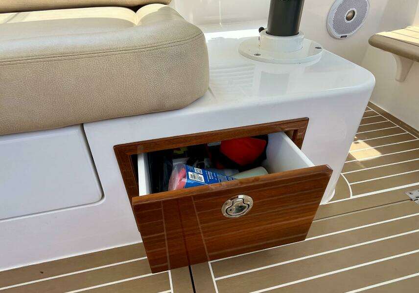 Waterlee 35ft MJM Yacht For Sale