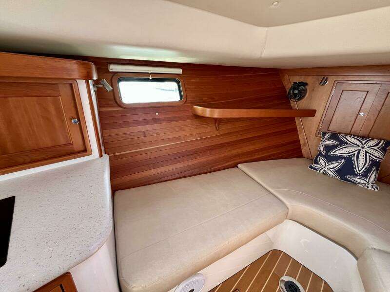 Waterlee 35ft MJM Yacht For Sale