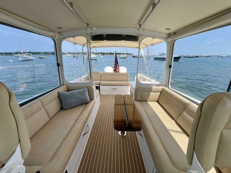 Waterlee 35ft MJM Yacht For Sale