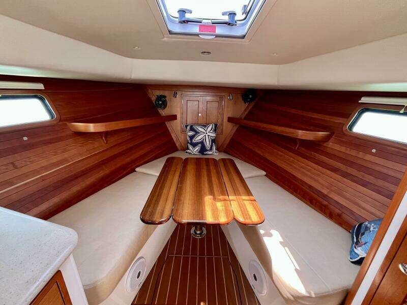 Waterlee 35ft MJM Yacht For Sale